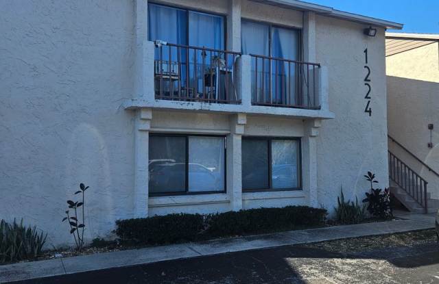 Photo of 1 BEDROOM 1 BATH NEWLY RENOVATED CONDO