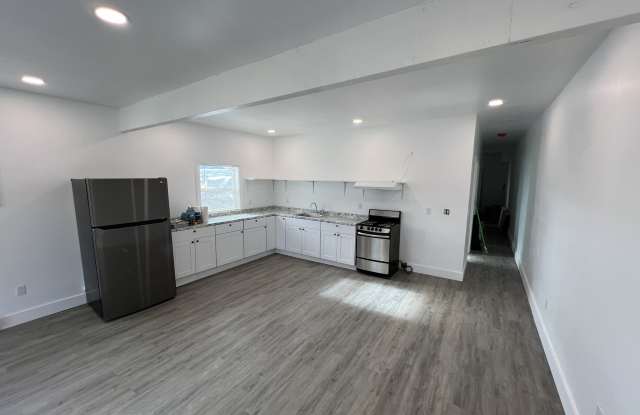 423 1/2 South Dakota Street - 1