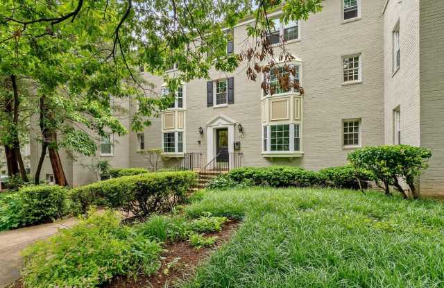 Photo of 708 S ARLINGTON MILL Drive unit: 104