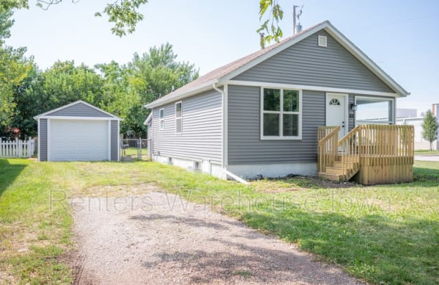 100 6th St - 100 6th Street, Waukee, IA 50263