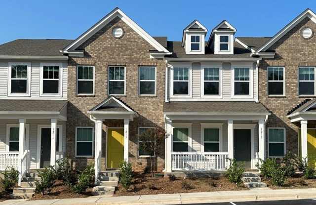 NOVEMBER SPECIAL - 2 Bedroom Townhome in Lowell (Minutes from I-85)