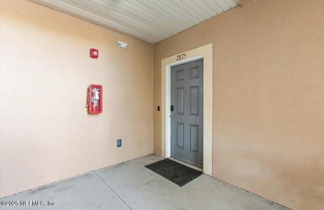 2875 GOLDEN LAKE Loop