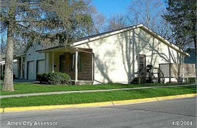 3422 West St - 3422 West Street, Ames, IA 50014