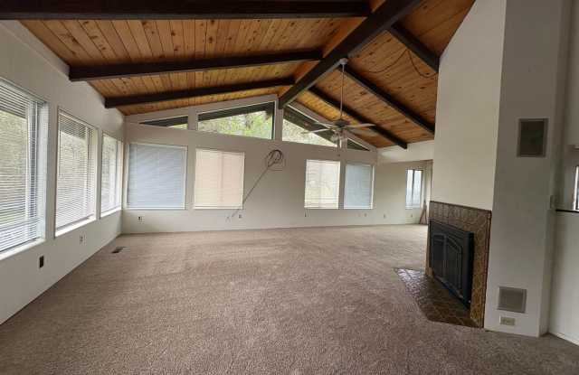 3BD/2BA home in Auburn