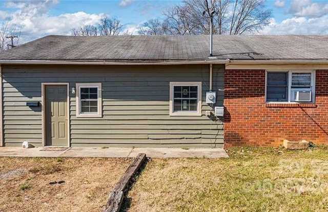 Photo of 2842 Dale Street