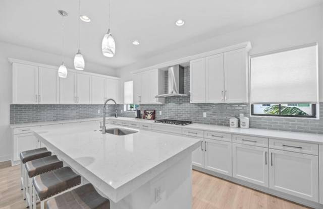 5255 Beckman Terrace, Palm Beach Gardens, FL 33418