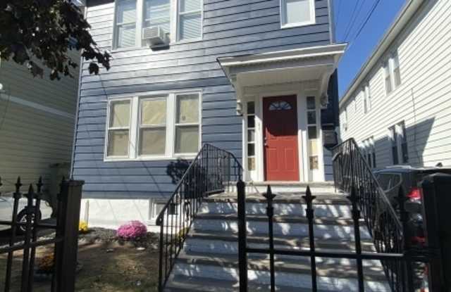 239 N SIXTEENTH ST - 239 North 16th Street, Essex County, NJ 07003