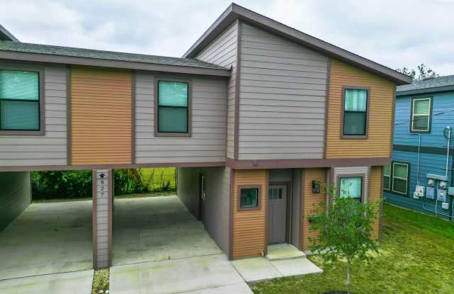 827 Florida unit: 101