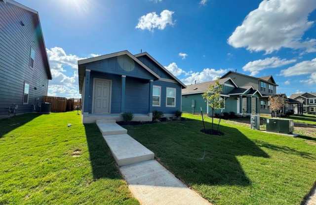 Half month's off the first full month's rent IF lease starts by 12/1/2025! Great 3 bedroom 2 bath home available in Waterstone Subdivision!