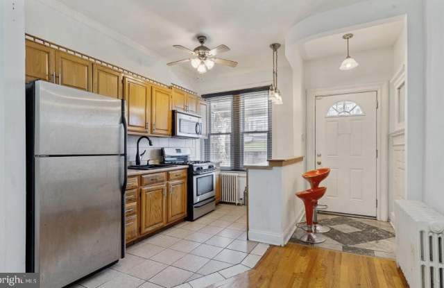 220 S 53RD Street unit: 1St Floor