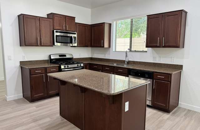 21815 S 215TH Street