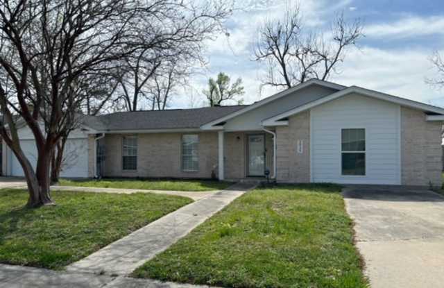 3B/2B Spacious Home Newly Renovated - 1711 Gandy Street, Westlake, LA 70669