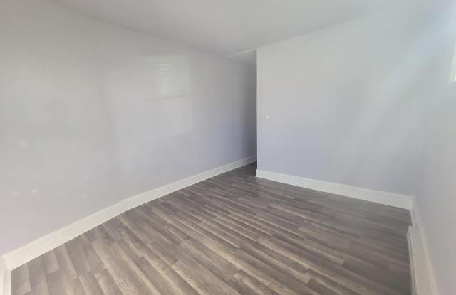 5827 WEYMOUTH STREET