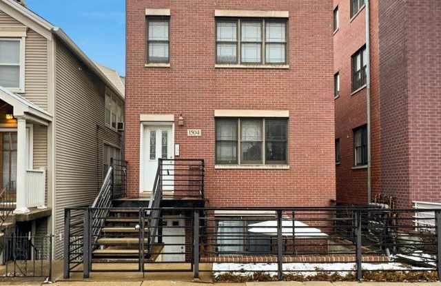 1504 W Augusta Boulevard unit: 1