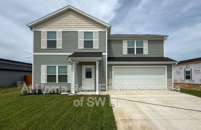 1035 W Madison Dr