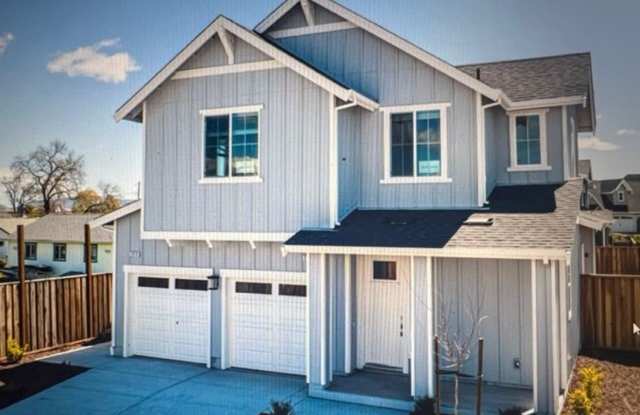 Photo of 1 MONTH FREE! The Vineyards at Dennis Lane Studio unit with backyard and garage