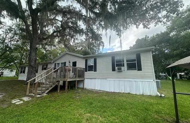 327 S COUNTY ROAD 13