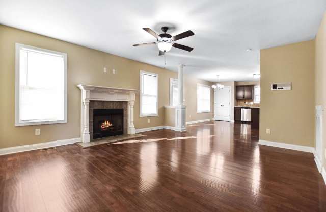 Pet Friendly Three Bedroom with Bonus!