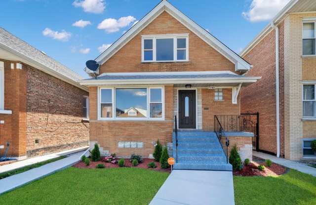 7245 S Washtenaw Avenue unit: 2