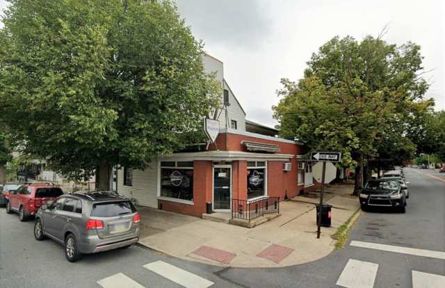 Photo of 703 North Queen Street - 2