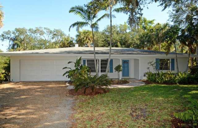 805 Iris Lane