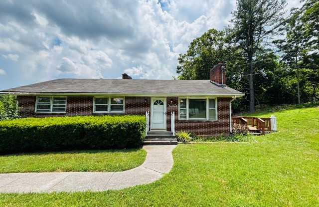 Photo of 3 Bedroom, 2 Bath House with Huge Yard