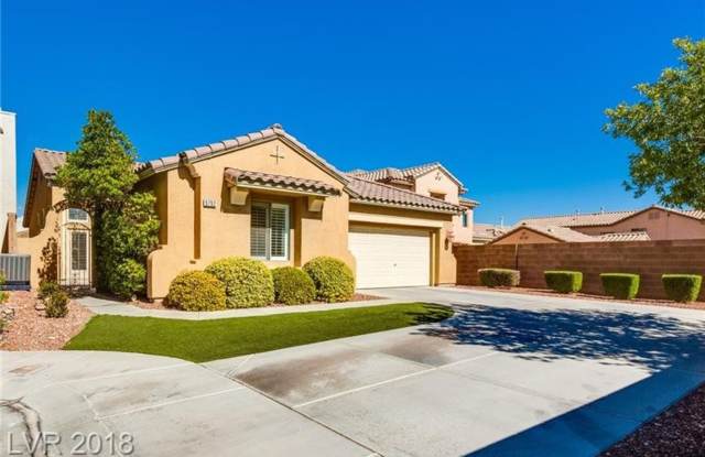 Gorgeous Cul-De-Sac Home with Casita, Pool  Spa!