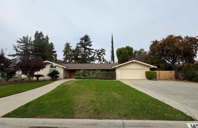 Photo of 1428 W. Calimyrna Ave