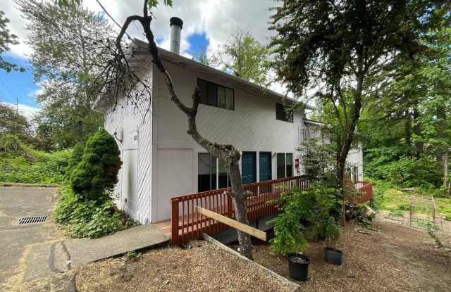 Fully Remodeled Unit! New LVP flooring, Carpet, countertops, bathroom and so much more! - 5111 Southwest Beaverton Hillsdale Highway, Portland, OR 97221