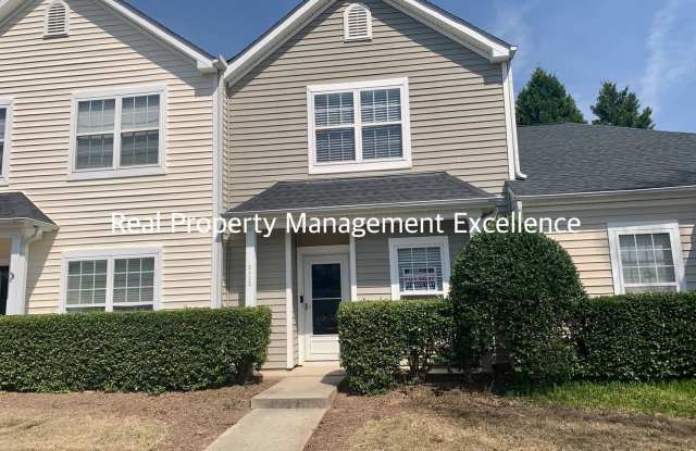 Spacious Raleigh Townhome Featuring Two Bedroom Suites! - 5402 Patuxent Drive, Raleigh, NC 27616