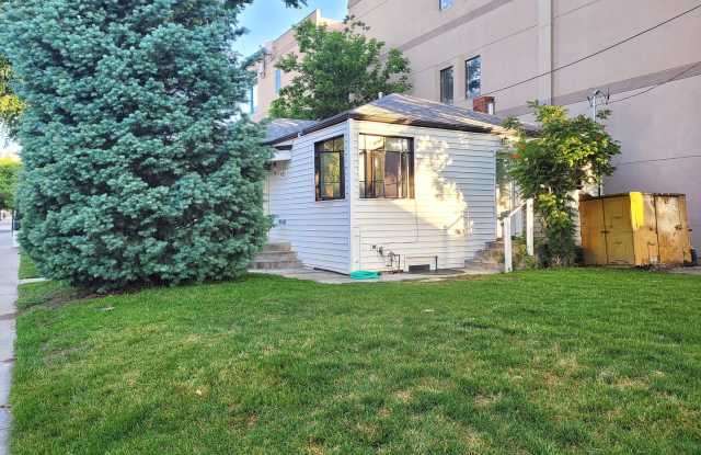 OLD TOWN LOUISVILLE 2 Bed 1 Bath CHARMER-$500 Off First Month's Rent!