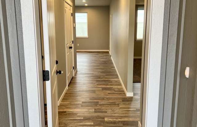 1041 South Russell Street