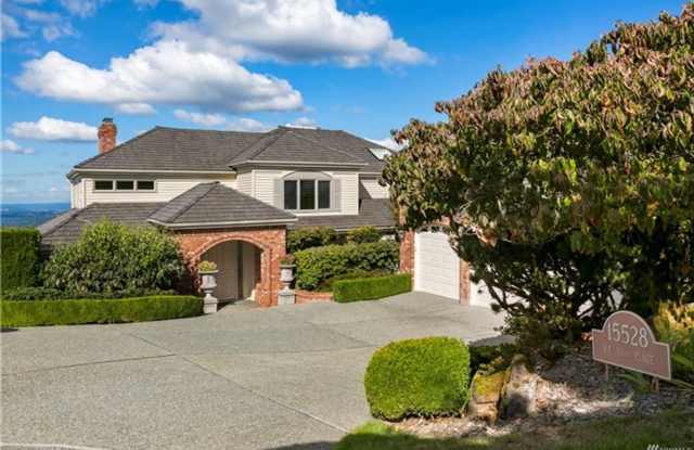 Bellevue Somerset Single Family House with View!!