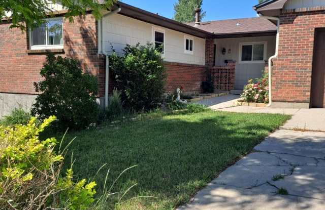 Photo of ALL PROSPECTIVE TENANTS MUST SUBMIT A $58 NON-REFUNDABLE APPLICATION FEE PER APPLICANT ONLINE AND BE PRE-QUALIFIED PRIOR TO ANY SHOWINGS