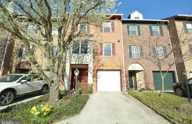6112 CASTLETOWN WAY