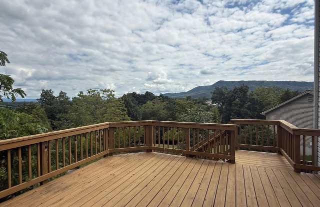 51 CRYSTAL HILL Court