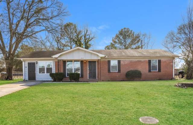 1517 Douthit Street Southwest