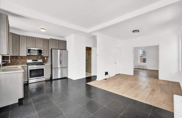 Photo of 1314 PATERSON PLANK RD