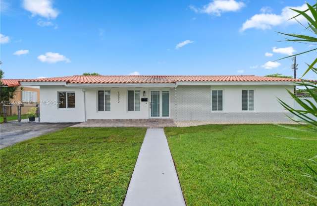 10872 SW 33rd St - 10872 Southwest 33rd Street, University Park, FL 33165