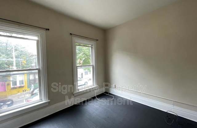 38 East Franklin Street, apt 3