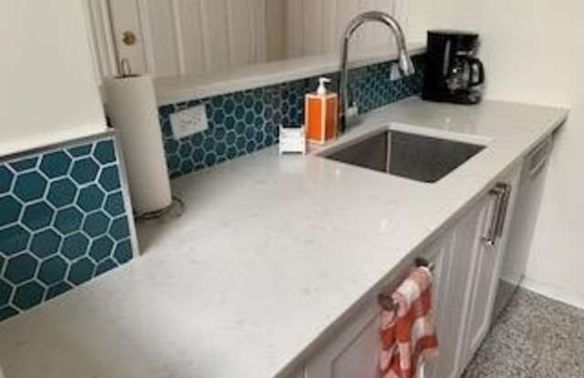 1807 CALIFORNIA Street NW unit: 305
