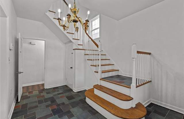 207 Giffin Avenue - 2
