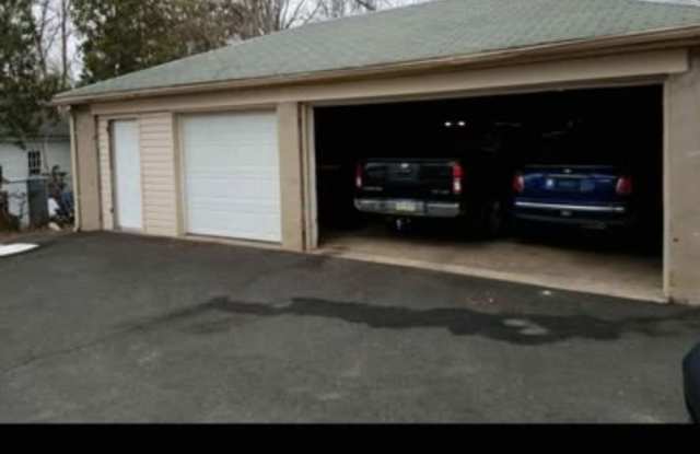 Photo of 100 E Park Ave