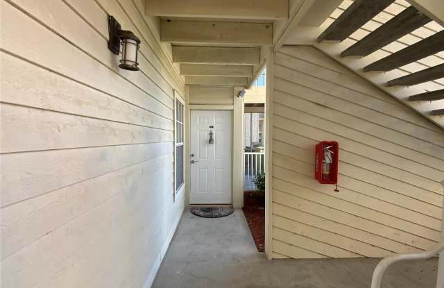 806 LAKE HAVEN SQUARE