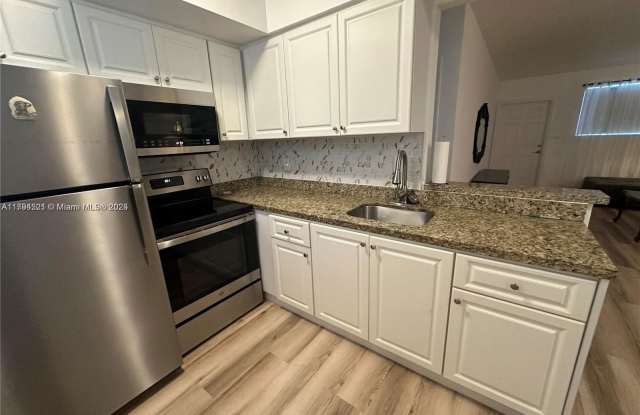 12101 Griffing Boulevard