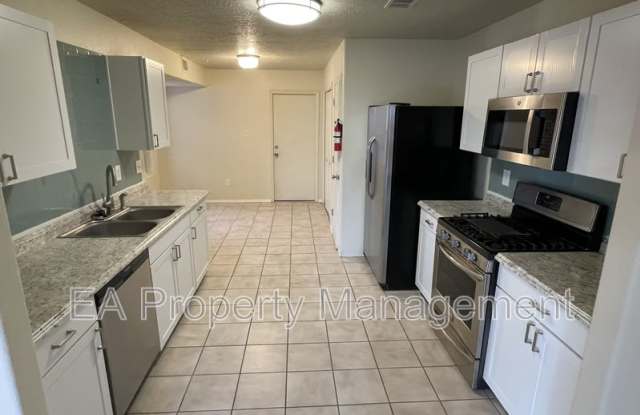 11322 Campo Del Sol Ave NE