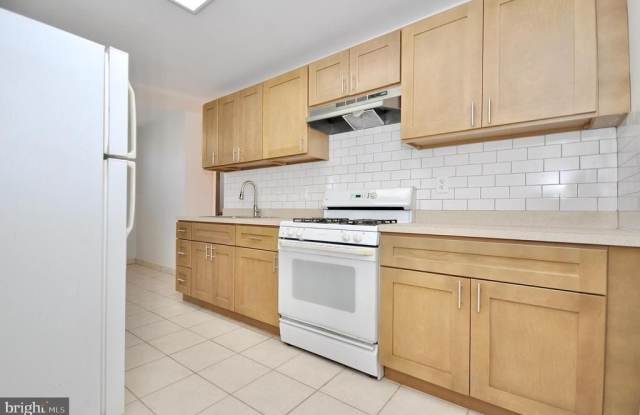 Photo of 8037 PINE ROAD