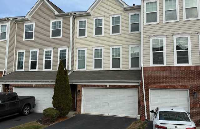 Photo of 41836 DIABASE Square