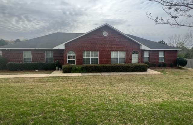 Duplex Available in August!