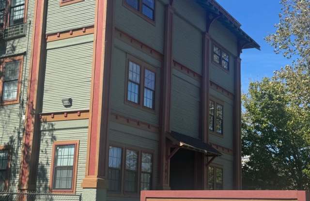 ***Move in special- $500.00 off deposit*** 1/1 with private entrance  deck - downstairs apartment located in the Watermark Apartment Building in Mineral Wells, TX.